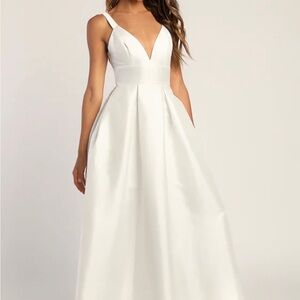 BRAND NEW - Lulus Ready For Romance Ivory Sleeveless Maxi Dress With Pockets